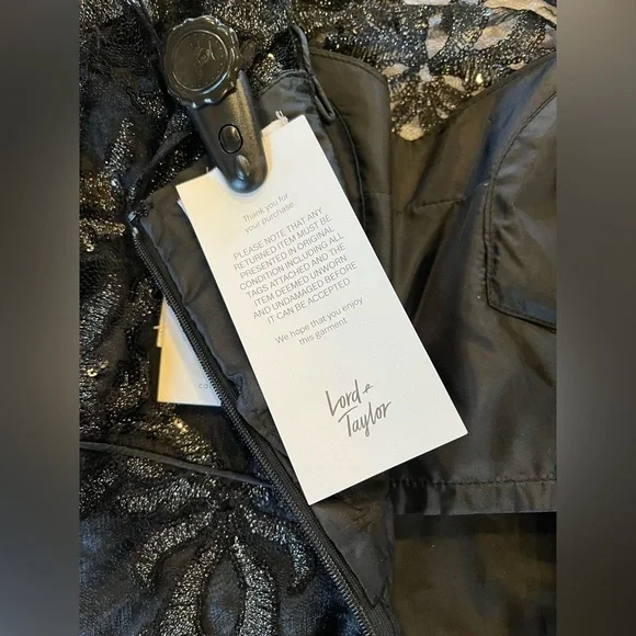 NWT Calvin Klein evening gown. Size 4. A line gown with illusion neckline. - Picture 6 of 6